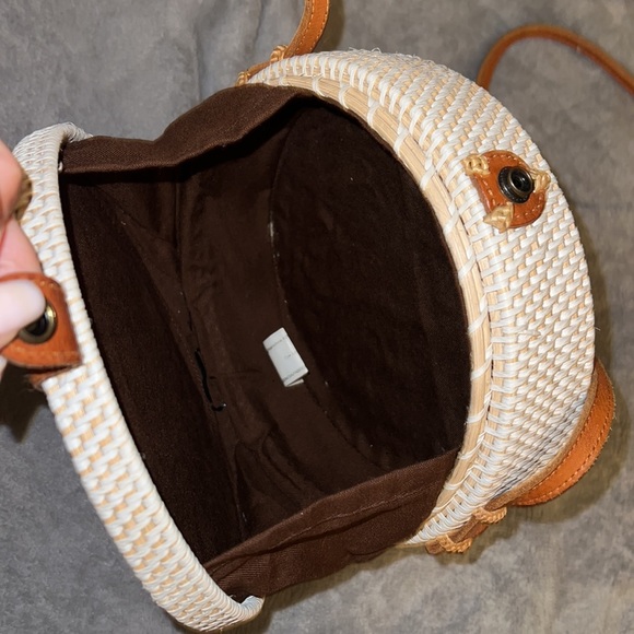 Round Rattan Bag - Picture 2 of 3